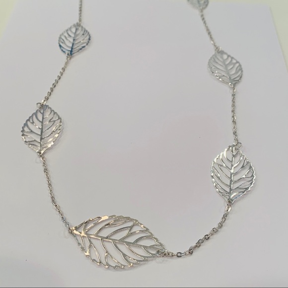 💐5/25 MixIt long silver leaf station necklace